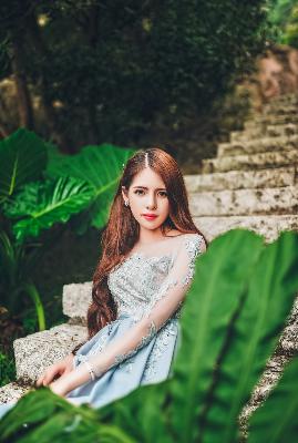 惊爆！《隔壁女邻居3》无码片段流出？少妇精油按摩剧情深度解析！